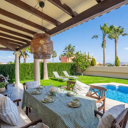 Cubo's Casa Nebrales & Private Pool *