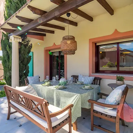 Σπίτι διακοπών Cubo's Casa Nebrales & Private Pool